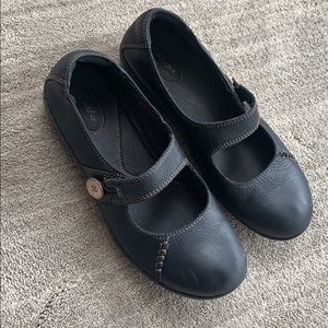Clarks Mary Janes